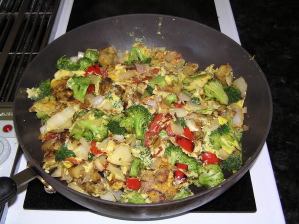 Potato, red pepper, broccoli and onion omelet